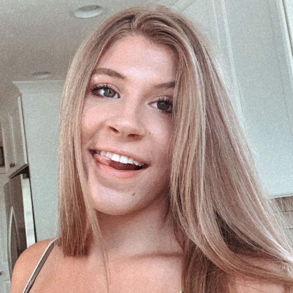 Meet Your Posher, Alyssa